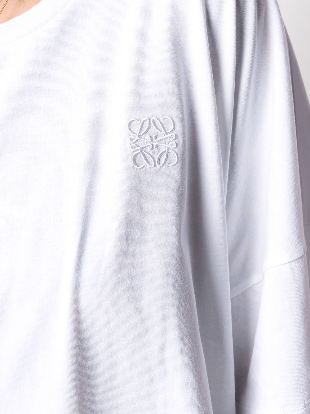 фото Loewe logo-embroidered boxy t-shirt