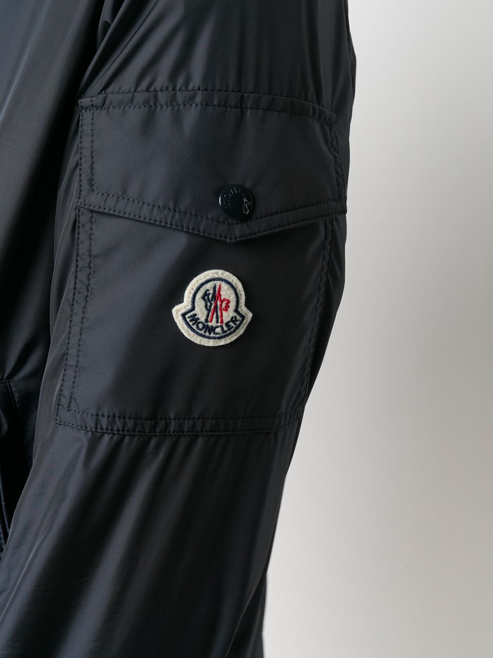 фото Moncler легкая куртка на молнии