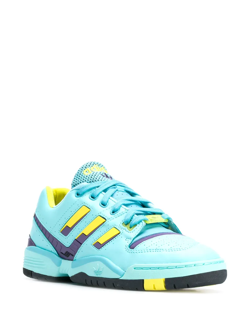 ADIDAS ORIGINALS TORSION COMP LOW TOP SNEAKERS