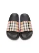 Burberry Kids نعال كاروهات كلاسيكي