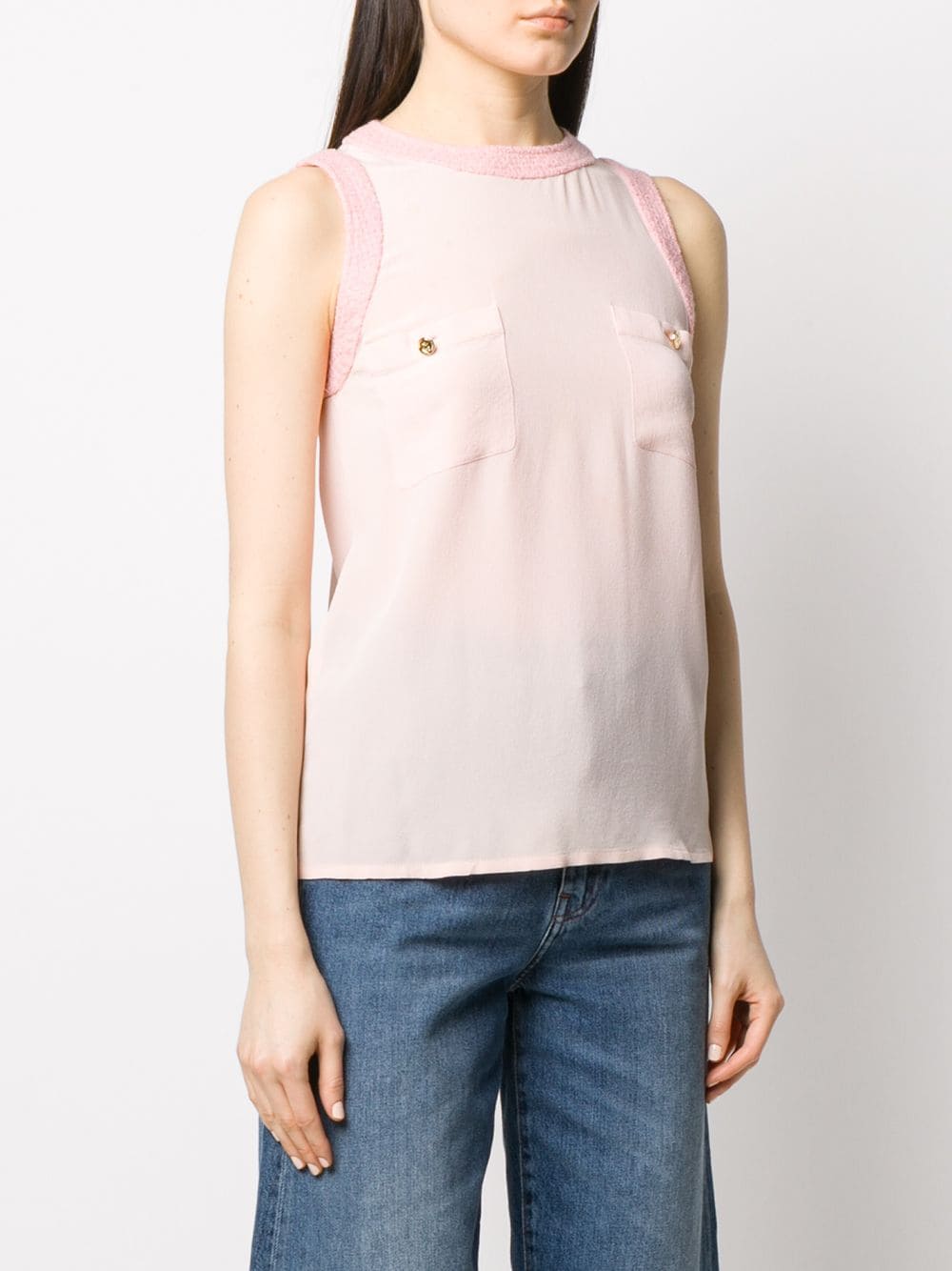 фото Chanel pre-owned sleeveless silk blouse