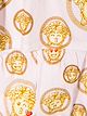 Young Versace فستان بطبعة شعار الماركة وإيموجي