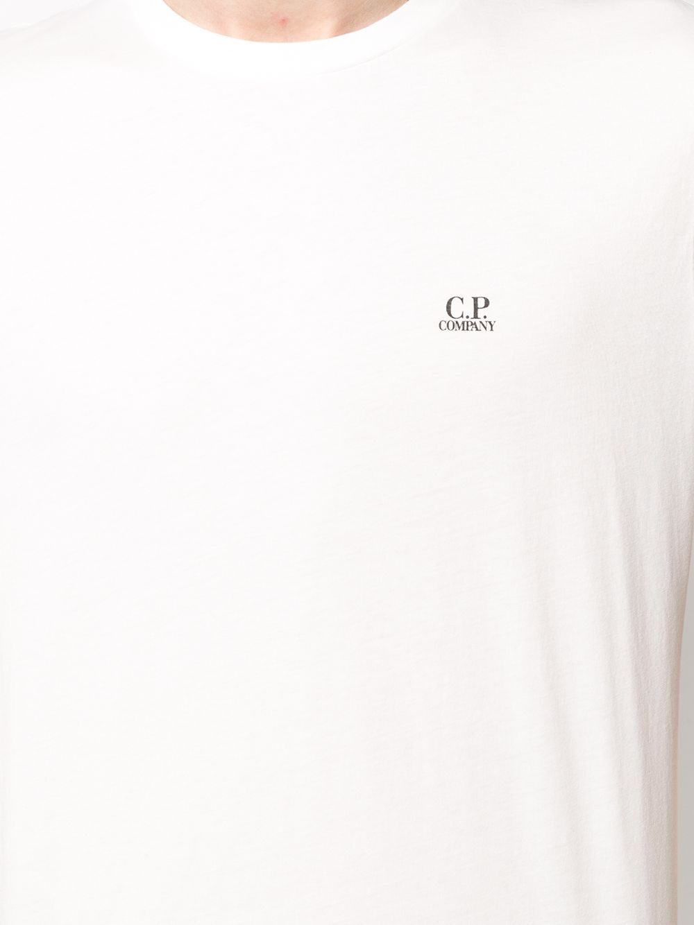 фото C.p. company logo-print crew neck t-shirt