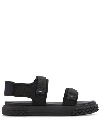 Chanel hot sale gummy slides