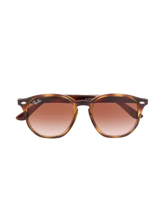 Ray-Ban
