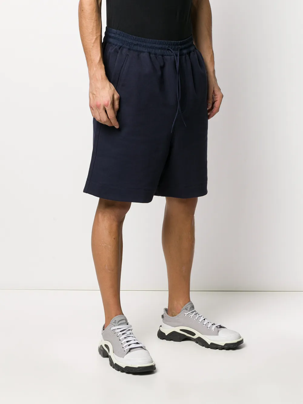 фото Y-3 elasticated knee length shorts