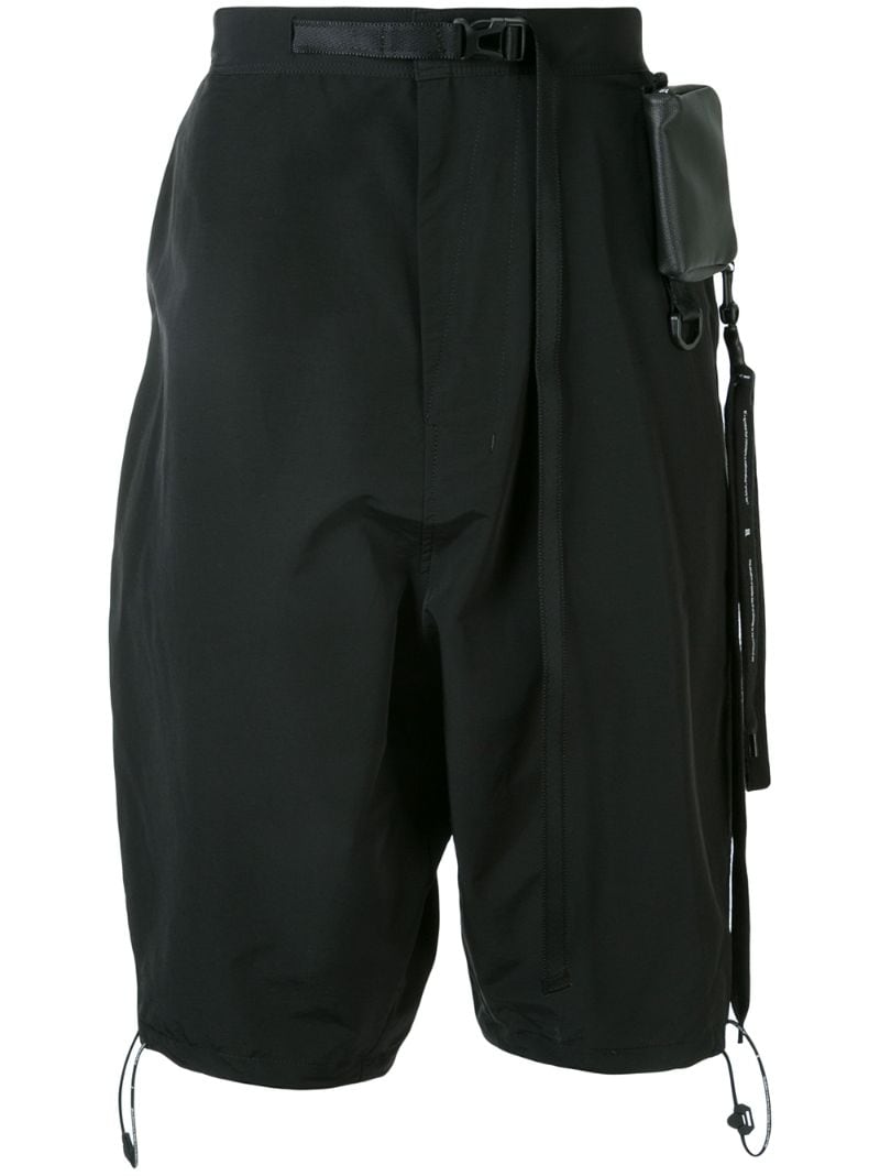 Niløs Side Pocket Detail Belted Shorts In Black