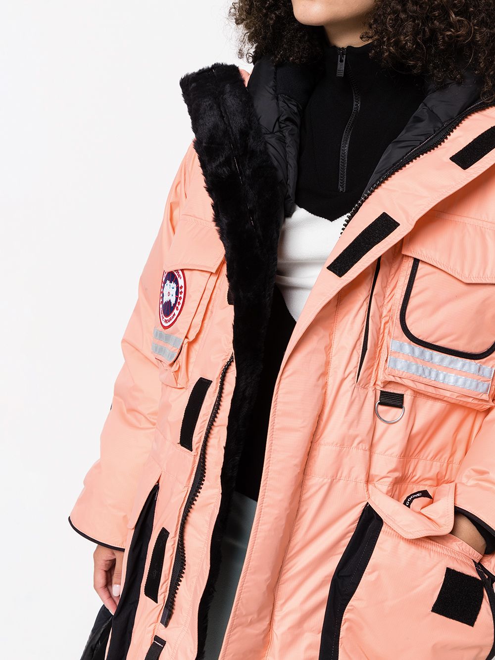 фото Canada goose пальто snow mantra с капюшоном