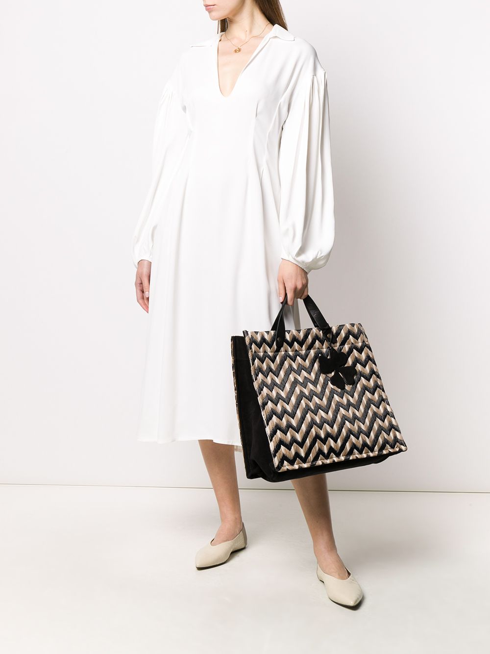 фото Danielapi woven top-handle tote