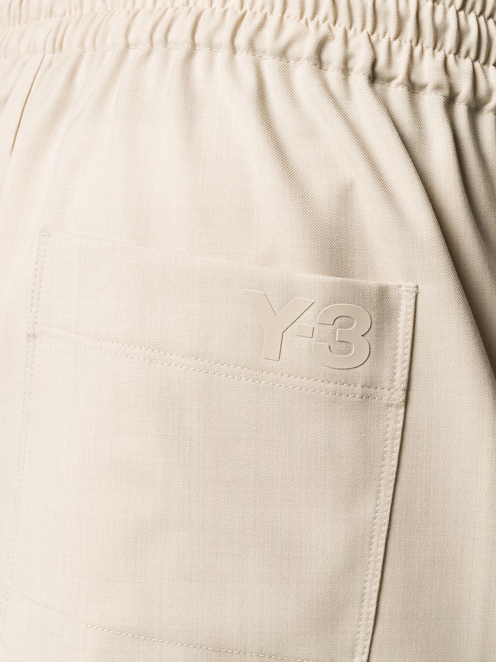 фото Y-3 straight leg bermuda shorts