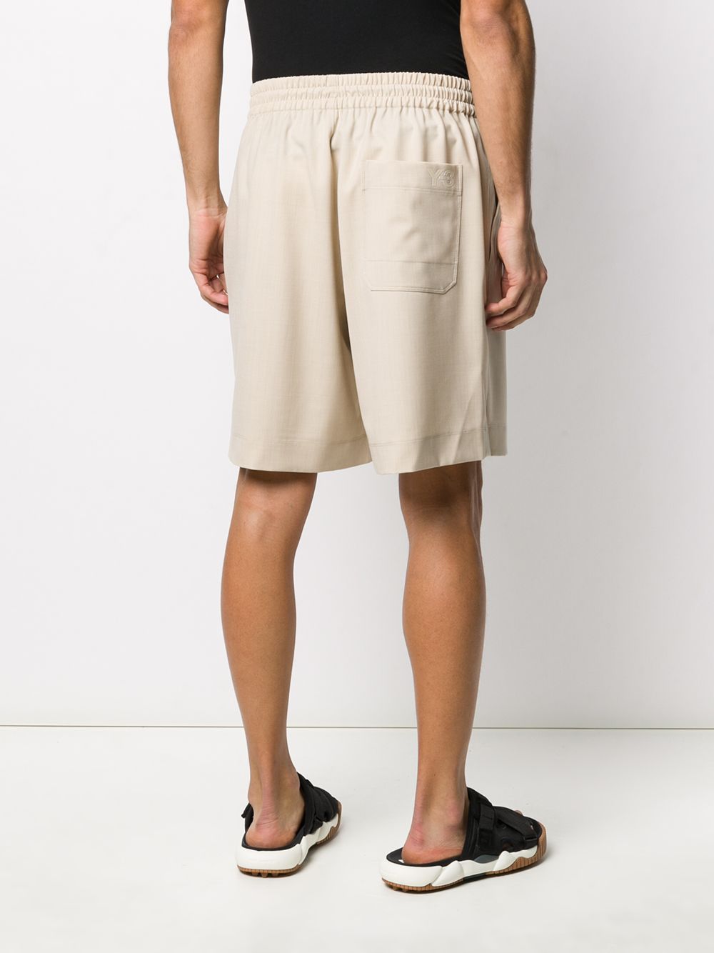 фото Y-3 straight leg bermuda shorts