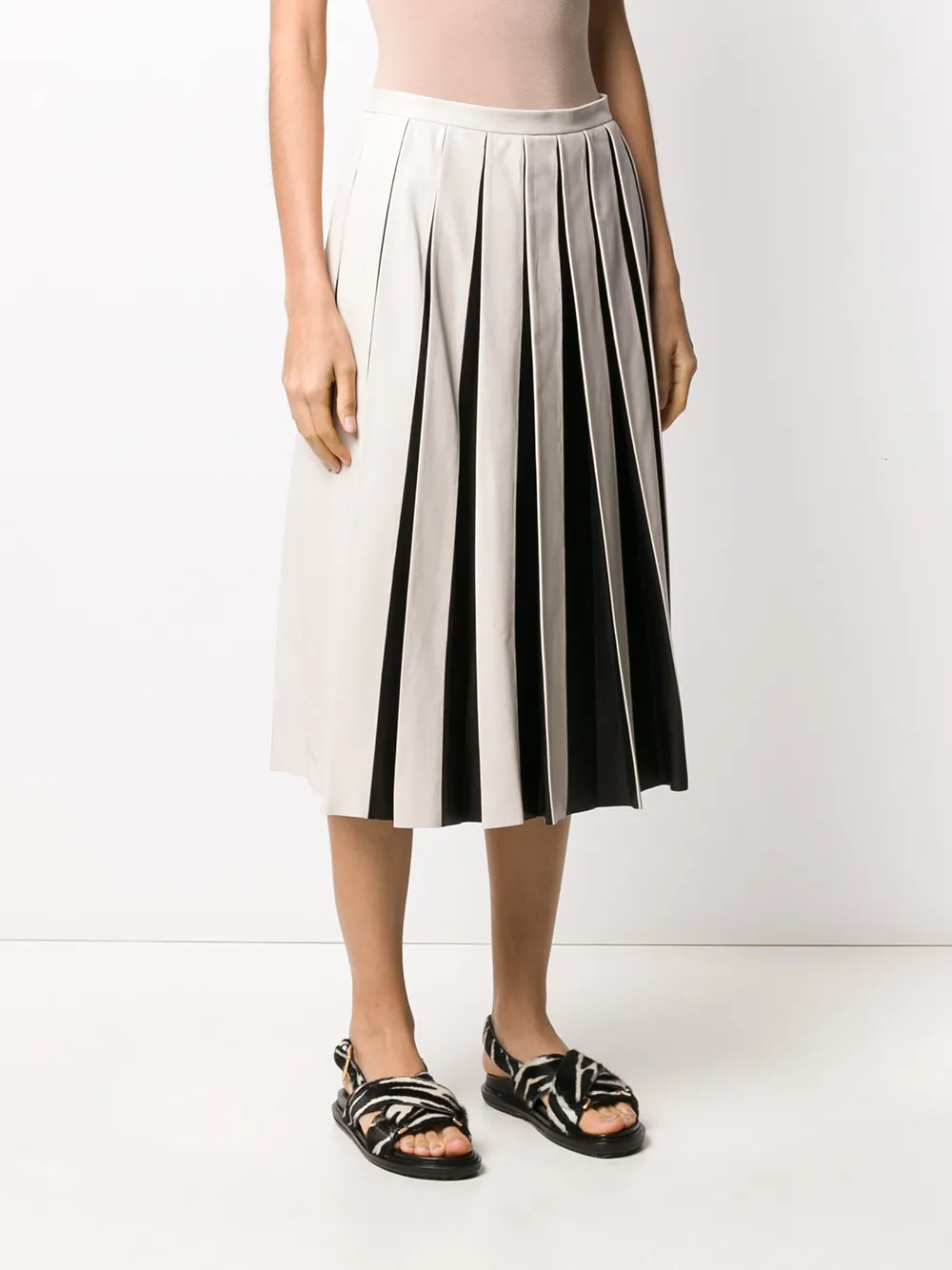  Tod's Pleated Leather Skirt - Neutrals 