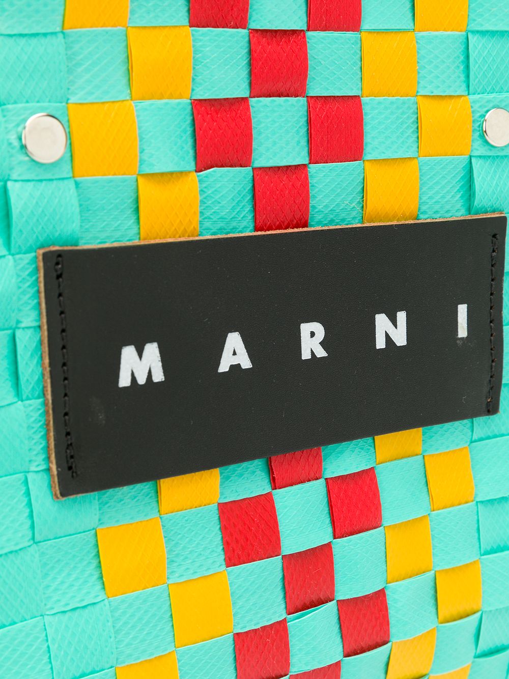 фото Marni market плетеная мини-сумка на плечо