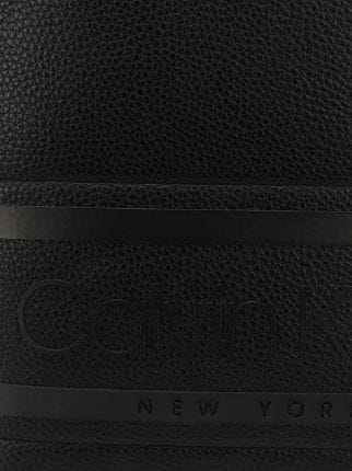 embossed logo messenger bag embossed logo messenger bag展示图