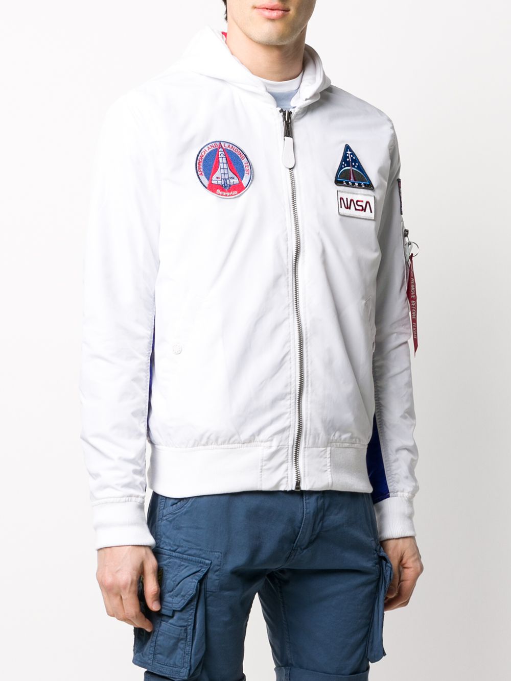 фото Alpha industries куртка ma-1 tt nasa с капюшоном