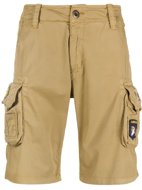 Alpha Industries cargo-shorts med flere mærker