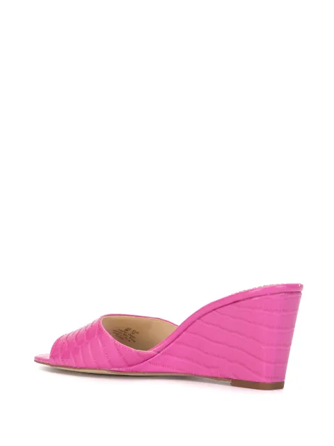 women's standard shoe width
