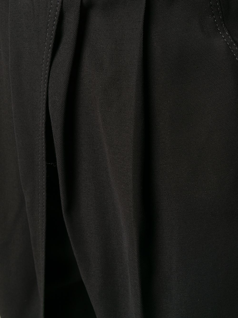 фото Bevza slit-detail crepe trousers