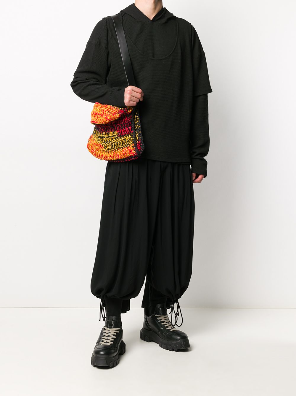 фото Yohji yamamoto укороченные брюки balloon crow