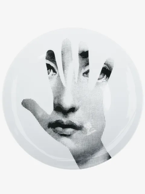 Fornasetti assiette murale Lina Cavalieri à imprimé graphique