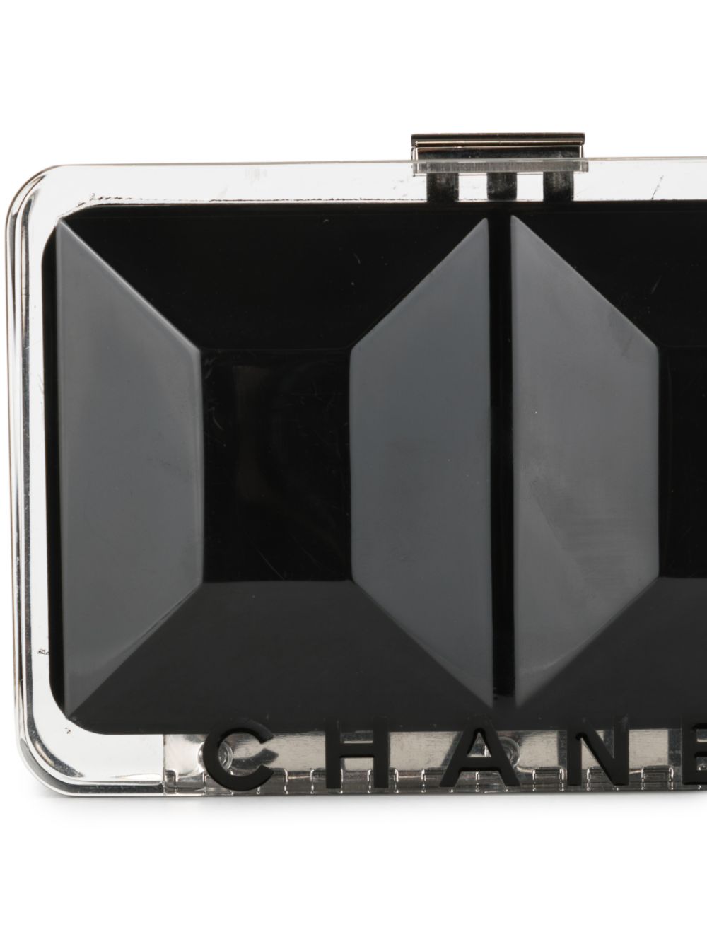 фото Chanel pre-owned клатч 2005-го года с логотипом