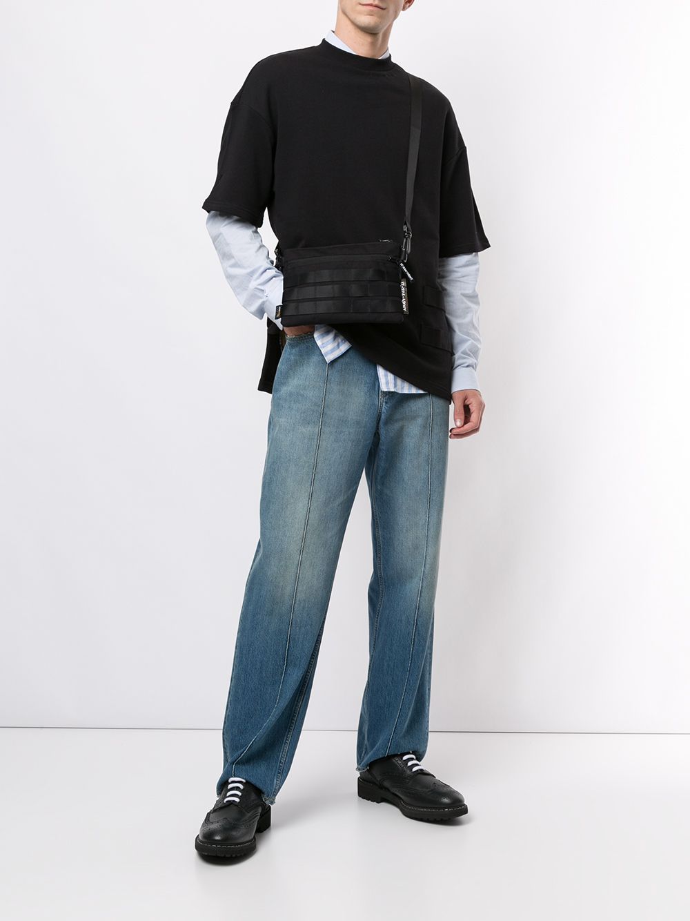 фото Izzue multiple-strap messenger bag