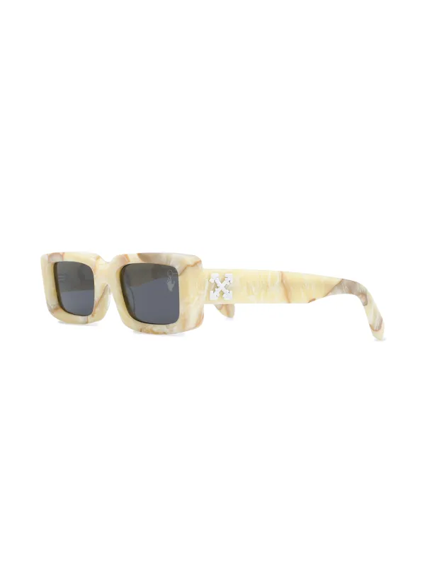 pics Off White Arthur off white