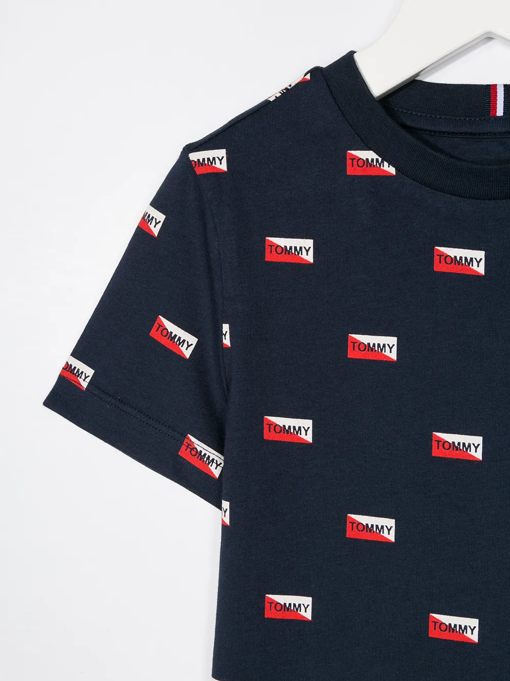 фото Tommy hilfiger junior all over logo print t-shirt