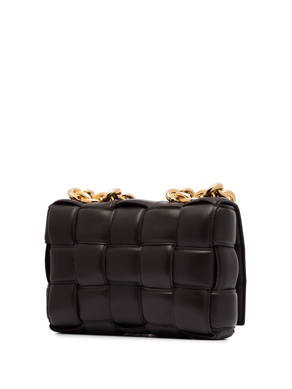фото Bottega veneta дутая сумка на плечо casette с ремнем-цепочкой