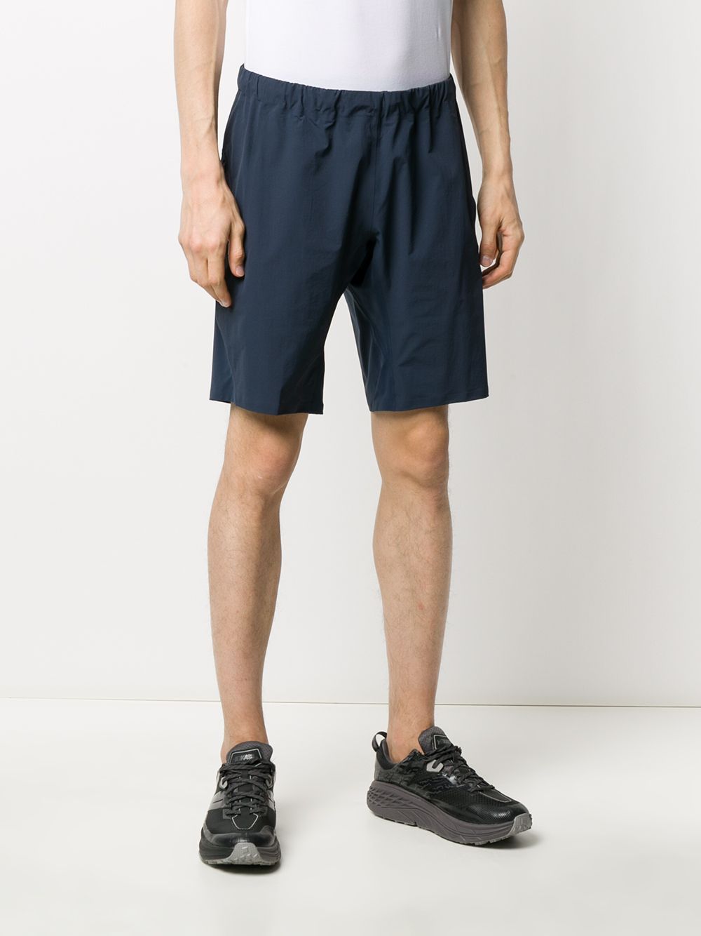 фото Veilance track shorts