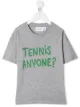 الصورة 1 من Mini Rodini تيشيرت بطبعة ’Tennis Anyone‘