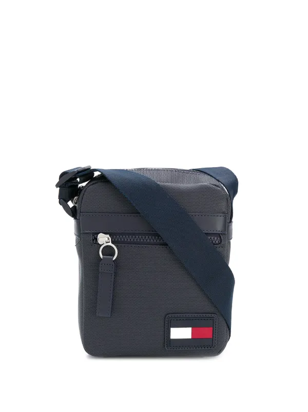 tommy hilfiger reporter bag