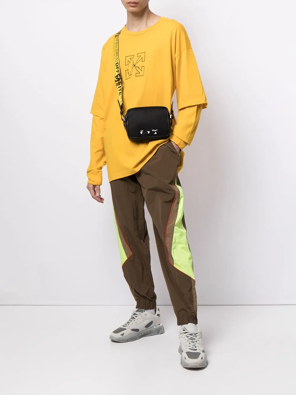 Off-White T-shirt met gelaagde look 1810 YELLOW BLACK