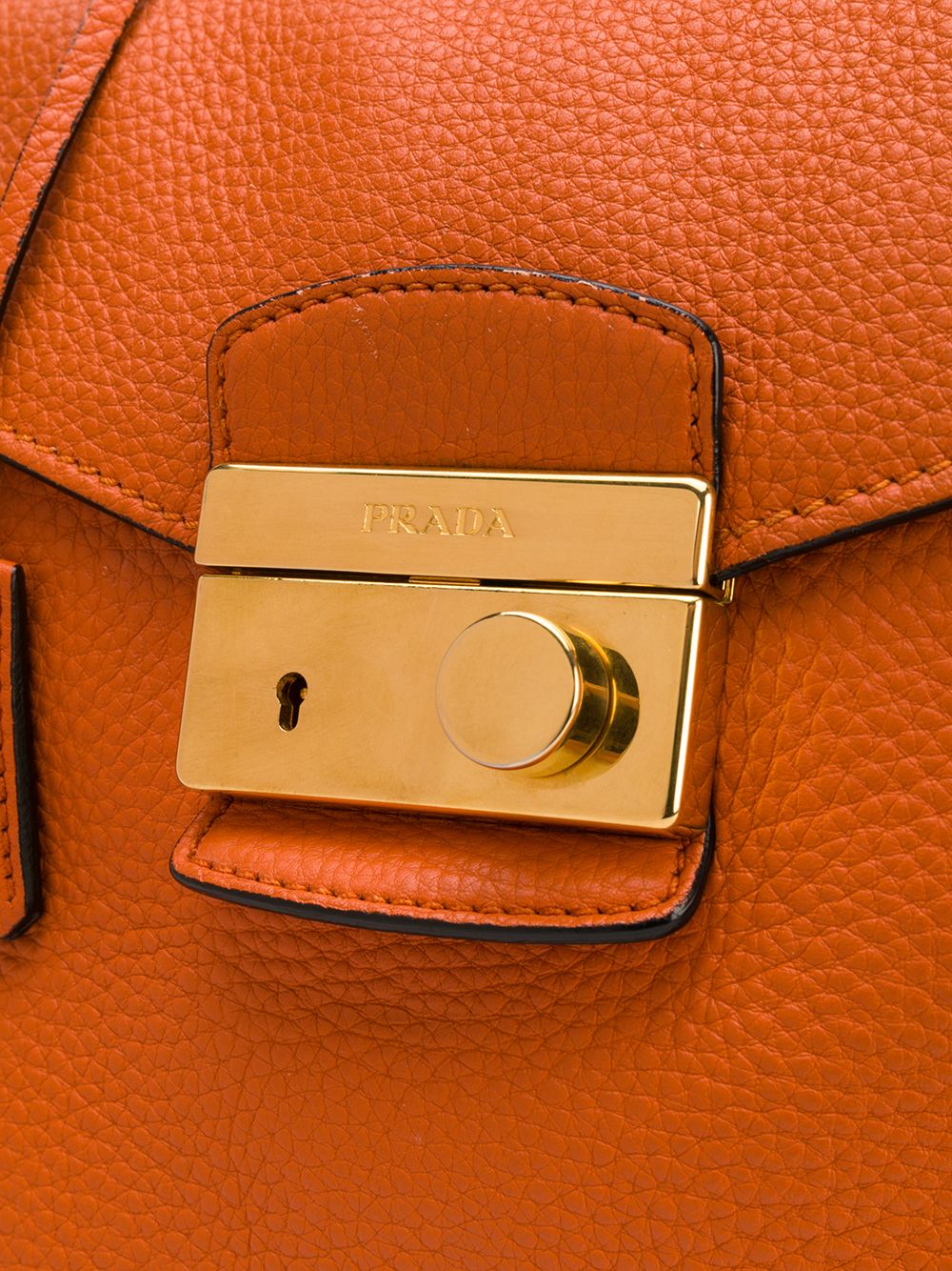 фото Prada pre-owned сумка 2010-х годов