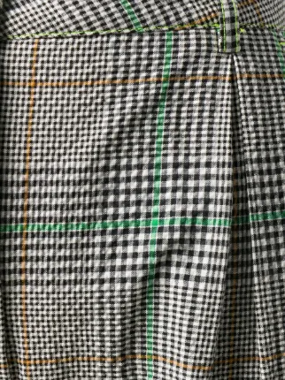 checked tapered leg trousers展示图