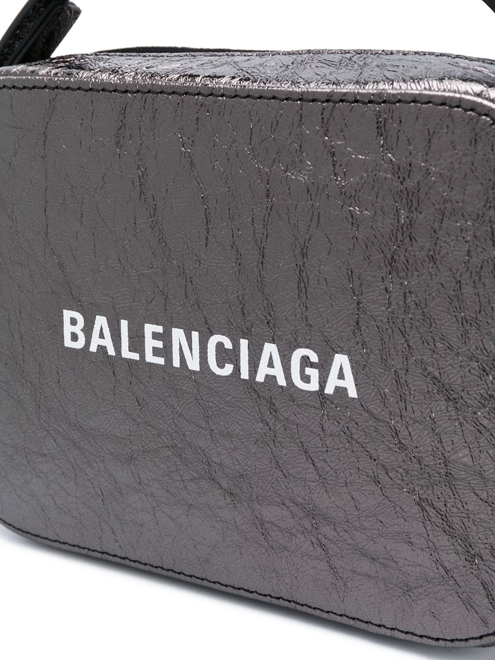 фото Balenciaga сумка через плечо everyday xs