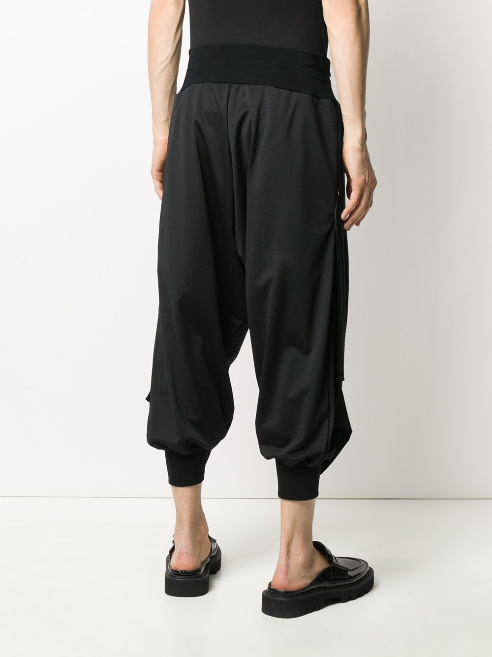 фото Fumito ganryu drawstring drop-crotch trousers