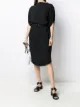 الصورة 2 من MM6 Maison Margiela فستان ميدي بثنيات وحزام