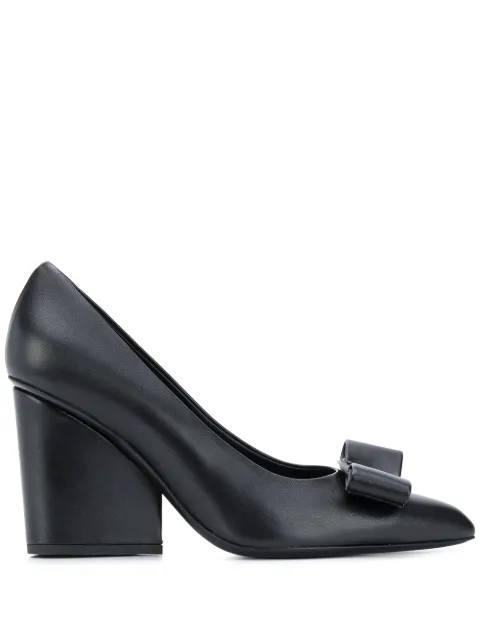 Ferragamo حذاء بكعب وربطة 'فارا'