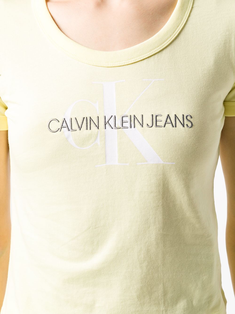 фото Calvin klein jeans футболка с короткими рукавами и логотипом