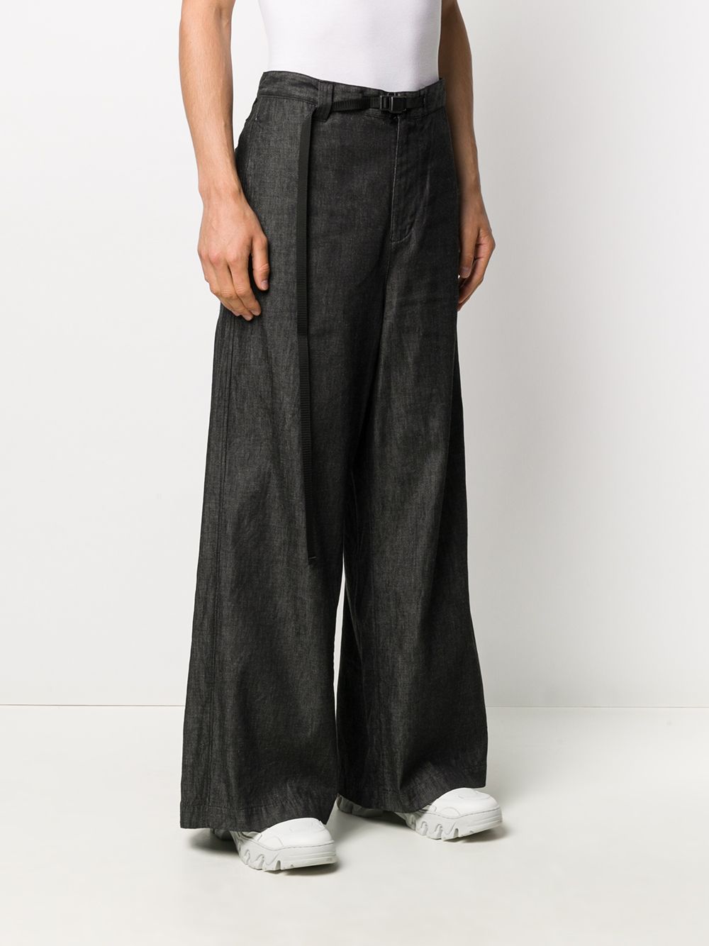 фото White mountaineering wide-leg flared jeans