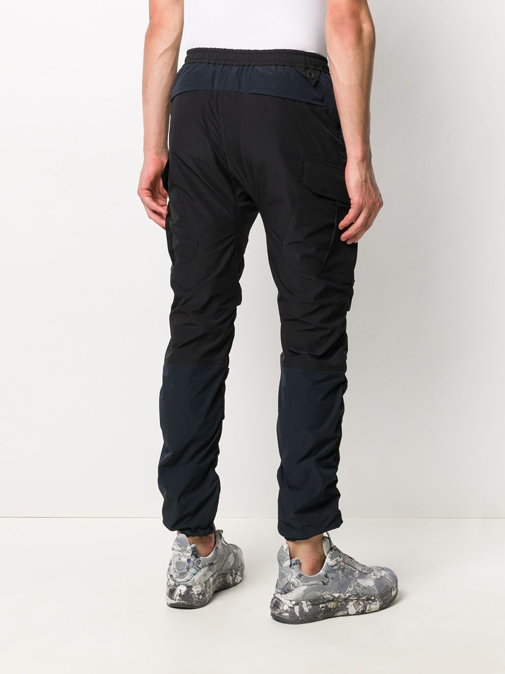 фото White mountaineering slim-fit shirring trousers