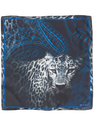 leopard-print scarf展示图