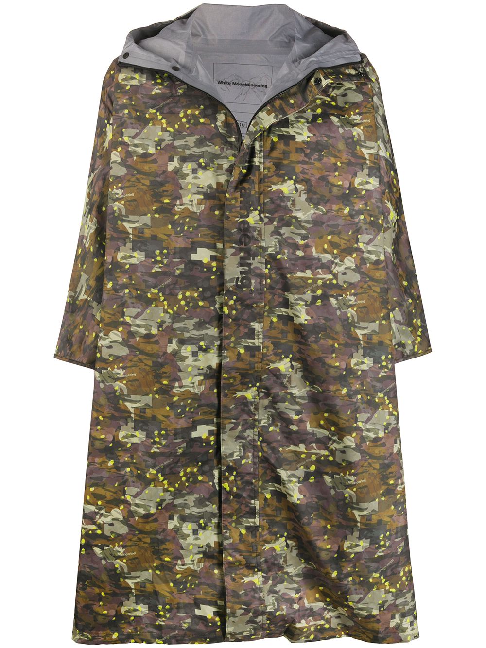 фото White mountaineering camouflage print raincoat