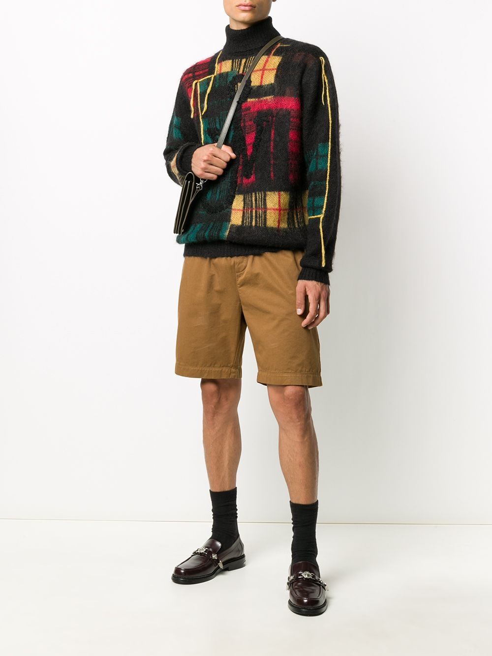 фото Jw anderson свитер с высоким воротником