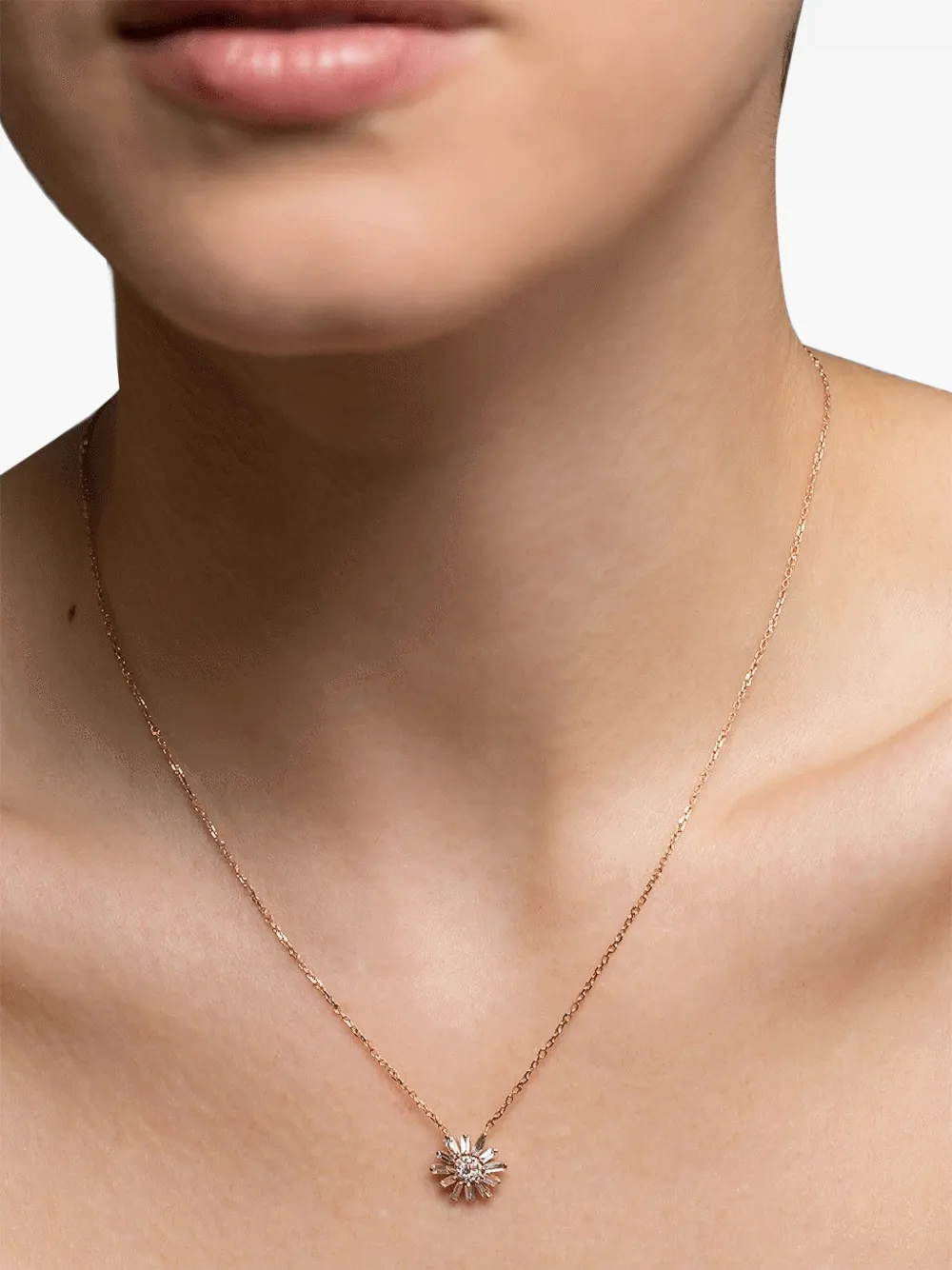 Suzanne Kalan 18k rose gold Flower diamond necklace | Image 2