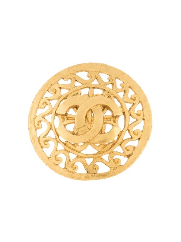 Chanel Pre-owned 1995 CC Filigree Brooch in Gold
