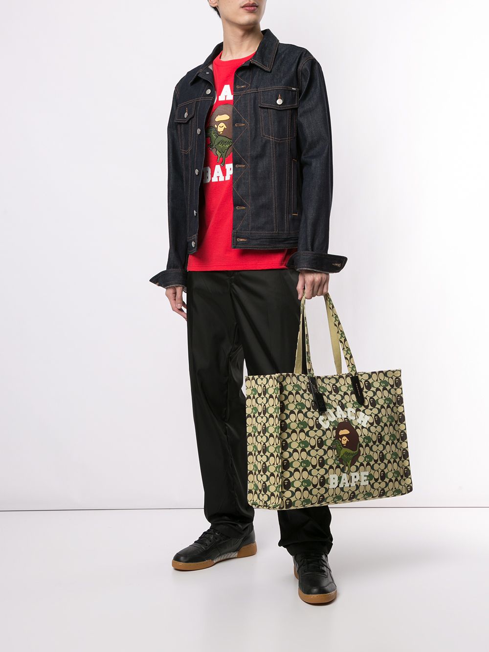 фото Bape x coach ape head tote bag