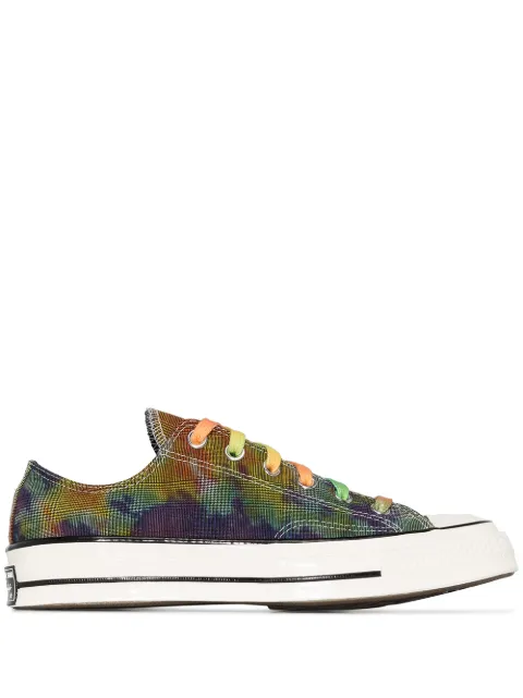converse tie and dye