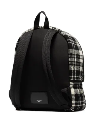 Camp check-pattern backpack展示图